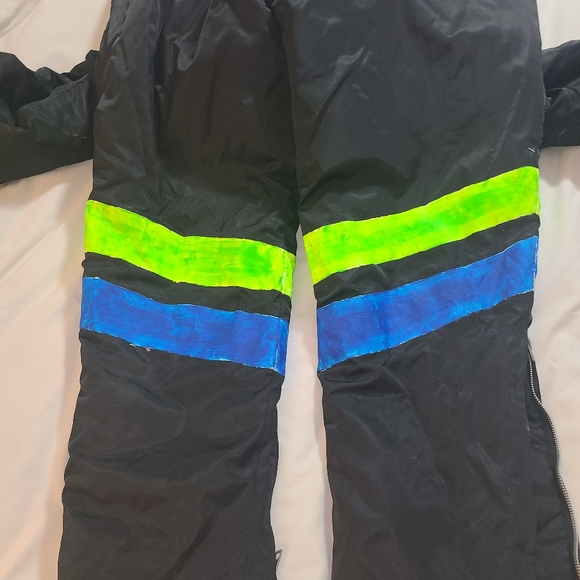 Handpainted Ski Suit / Snow Suit - Picture 11 of 14